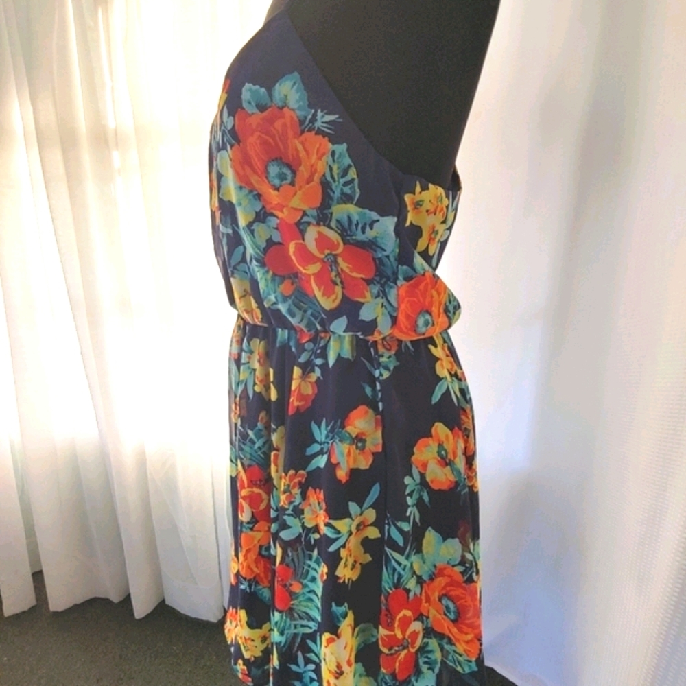 Floral summer dress. - Picture 9 of 16